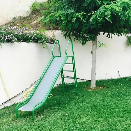 Ξενοδοχείο με διαμερίσματα Lynx Land Γιαβέα